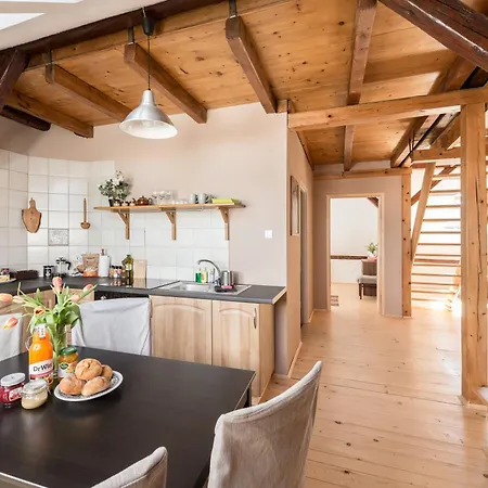 Charming Rustic Old Town Apartment Krakow Exterior photo